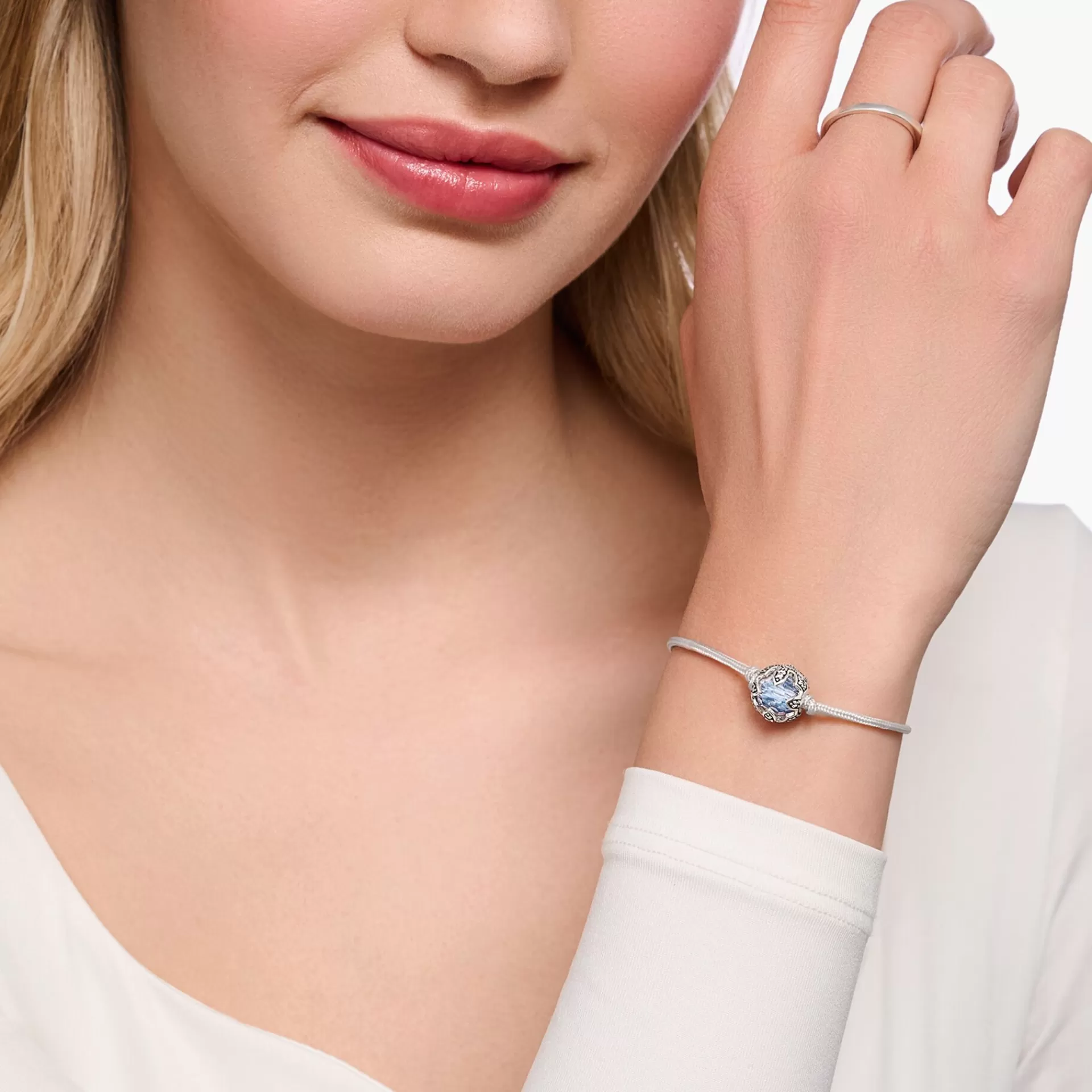 THOMAS SABO Armband | Återvunnet 925 silver<ARMBAND KARMA SECRET MED BL&ARING; SYNTETISK SPINELL BEAD silverfargad, ljusblå, beige