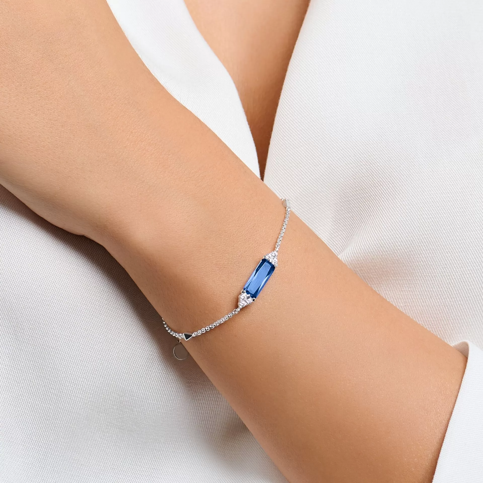 THOMAS SABO Armband | Återvunnet 925 silver<ARMBAND MED BL&ARING; OCH VITA STENAR SILVER silverfargad, mörkblå, vit