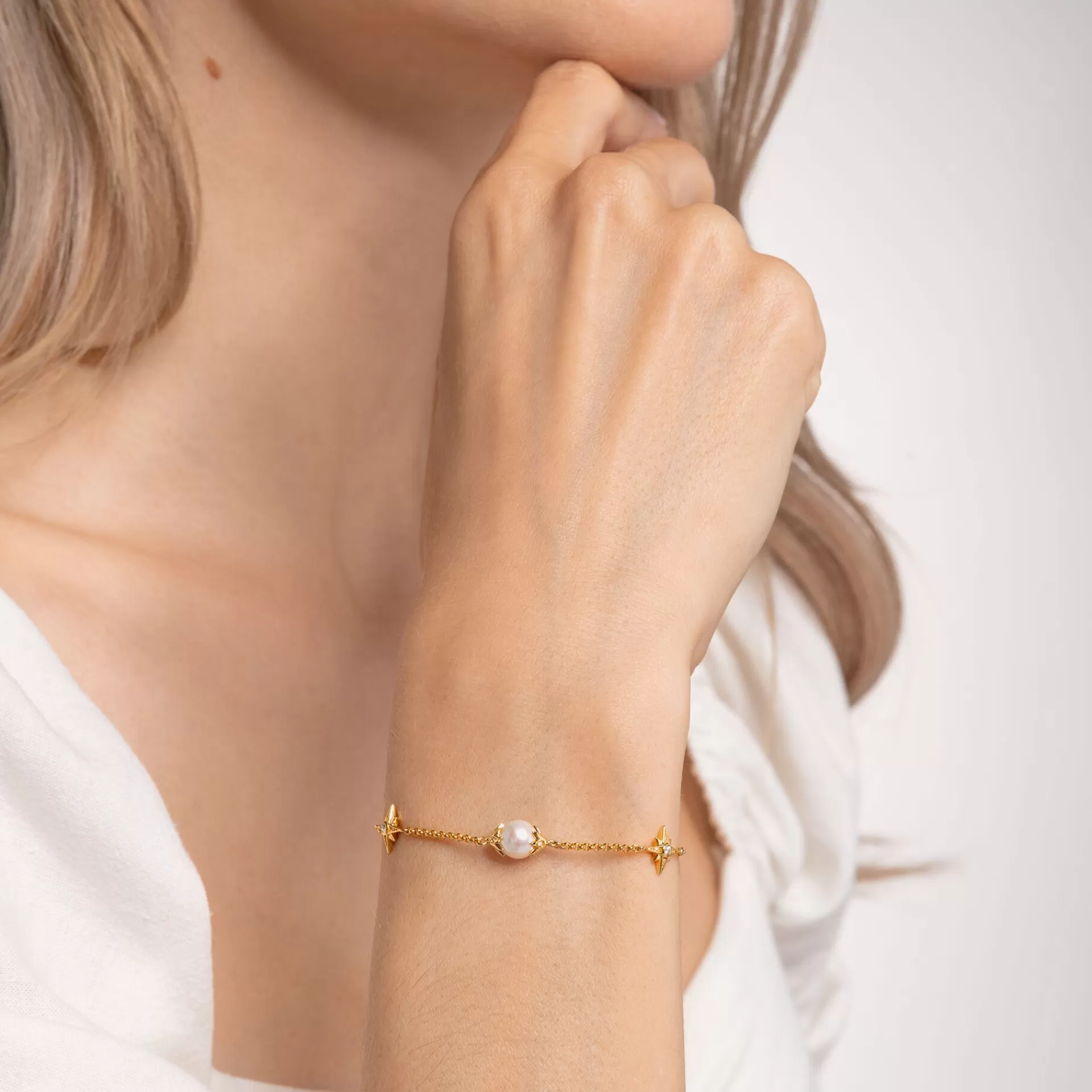 THOMAS SABO Armband | 18K plätering<ARMBAND P&AUML;RLA MED STJ&AUML;RNOR GULD vit, gult guldfargad