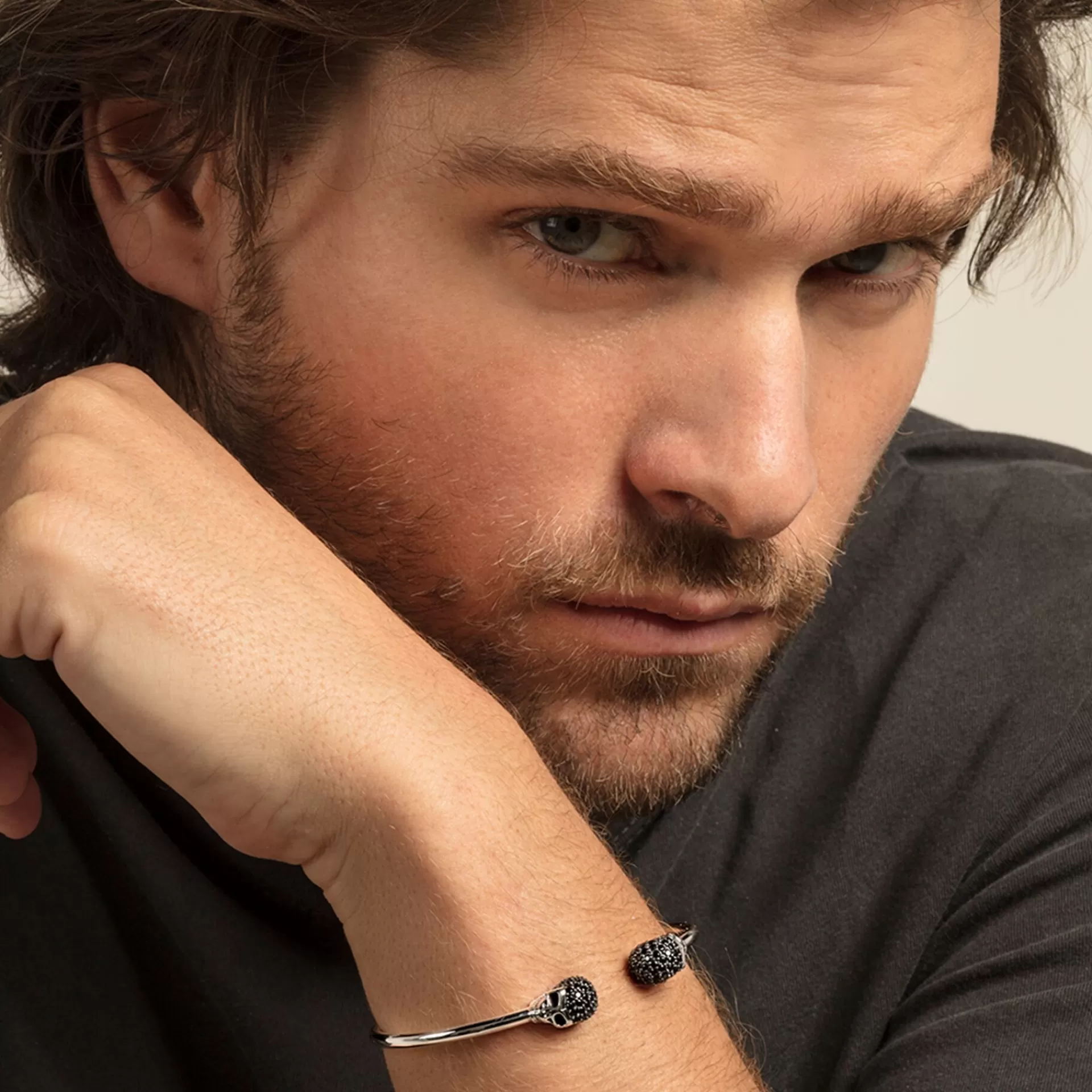 THOMAS SABO Armringar | Armringar<ARMRING D&OUML;DSKALLE PAV&EACUTE; svart, silverfargad
