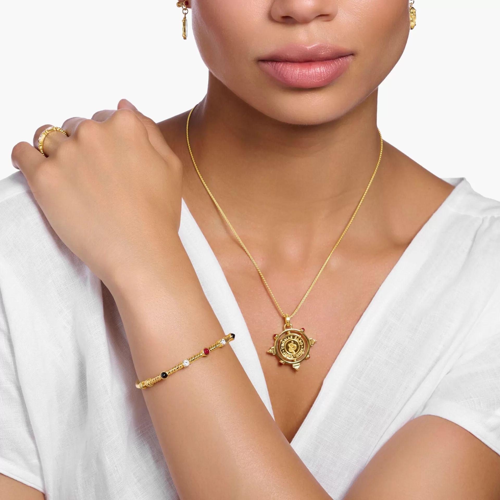 THOMAS SABO Armband | Armringar<ARMRING REP MED VITA OCH SVARTA STENAR GULDPL&AUML;TERAD gult guldfargad, vit, svart, röd