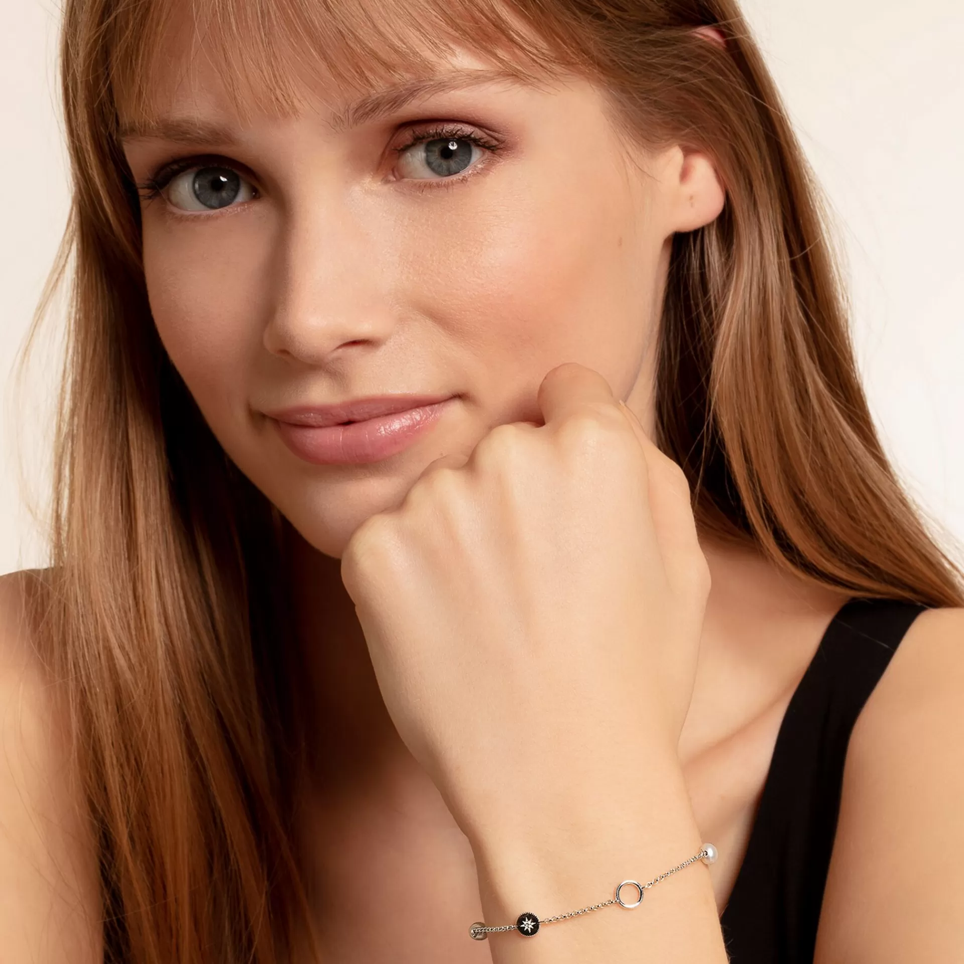 THOMAS SABO Charm Armband | Charm Armband<CHARM-ARMBAND P&AUML;RLOR silverfargad, vit
