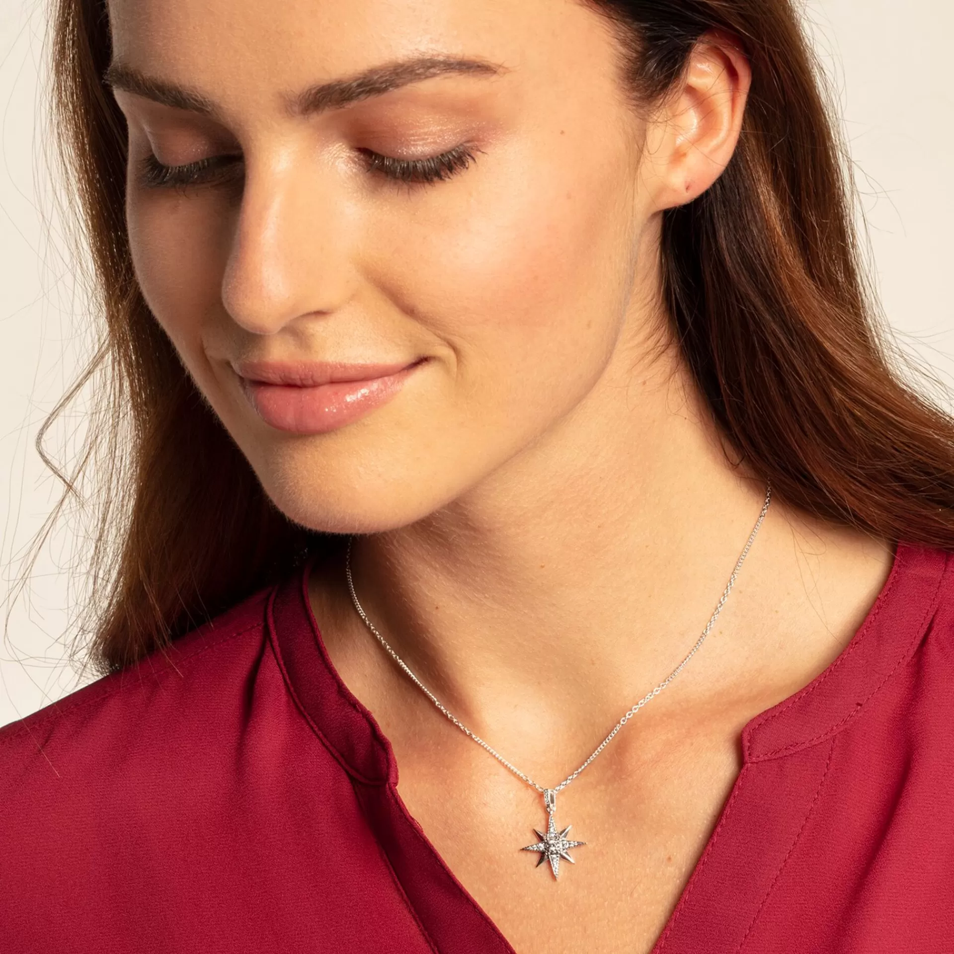 THOMAS SABO Halsband | Återvunnet 925 silver<HALSBAND ROYALTY STJ&AUML;RNA VIT silverfargad, vit