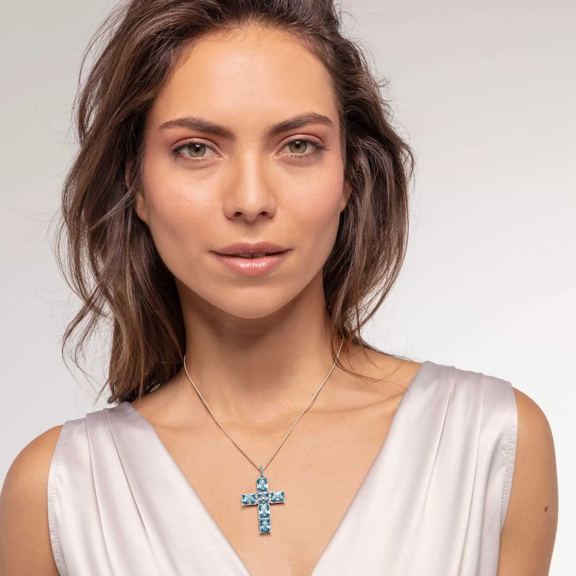 THOMAS SABO Halsband | Hängsmycken<H&AUML;NGSMYCKE KORS MED STORA AKVAMARINBL&ARING; STENAR OCH STJ&AUML;RNA SILVER ljusblå, vit, silverfargad