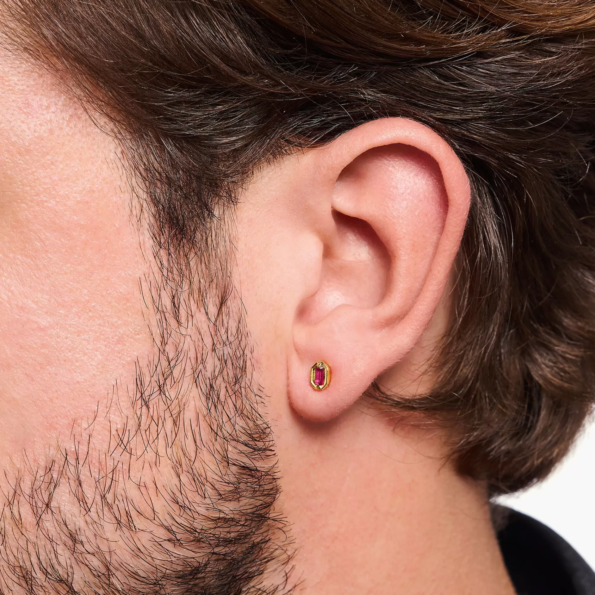 THOMAS SABO Stiftörhängen | 18K plätering<&OUML;RH&AUML;NGEN, KROKODIL&OUML;GON MED R&OUML;DA STENAR, PL&AUML;TERADE gult guldfargad,