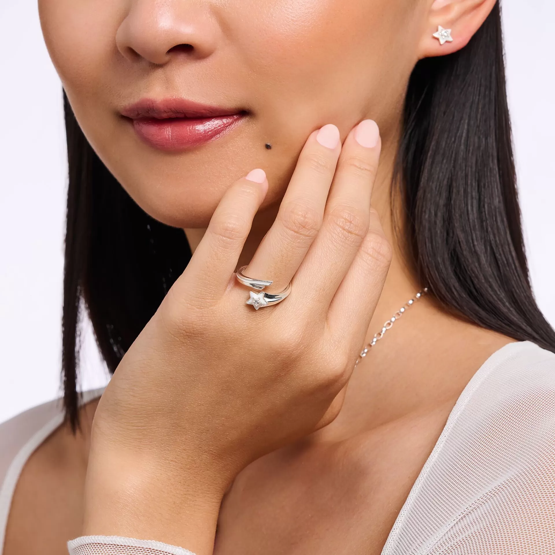 THOMAS SABO Glow in the Dark | Upp till SEK 1.100<STJ&AUML;RN-RING MED VITA STENAR OCH VIT KALLEMALJ SILVER silverfargad, vit